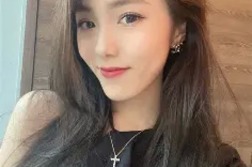 三山凌辉被曝出轨后毫不遮掩亲密姿态