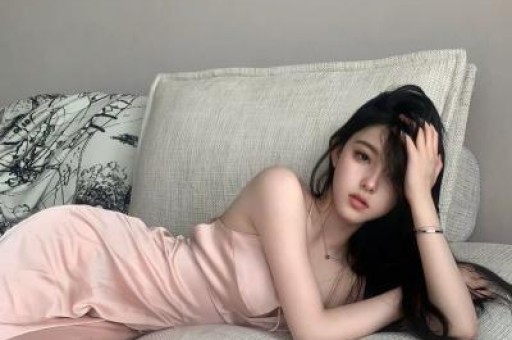 曝二字功夫巨星老婆出轨自家里偷情被老公抓奸成龙吴京被猜测