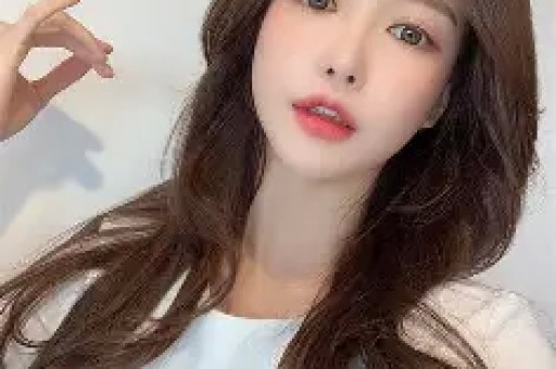 又是婚内出轨？男明星和女演员车内缠绵公共场合出双入对不避讳