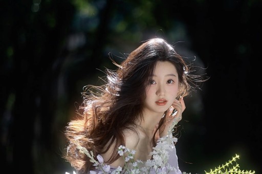 一手好牌打稀碎 三料影后马苏 被黑人驮肩 帮闺蜜撒谎 终究自断前程